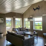 Enjoy Family Time In Beautiful Nature Vakantiehuis